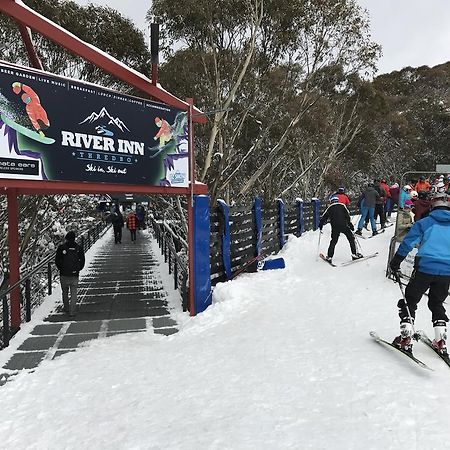 The River Inn Thredbo Bagian luar foto